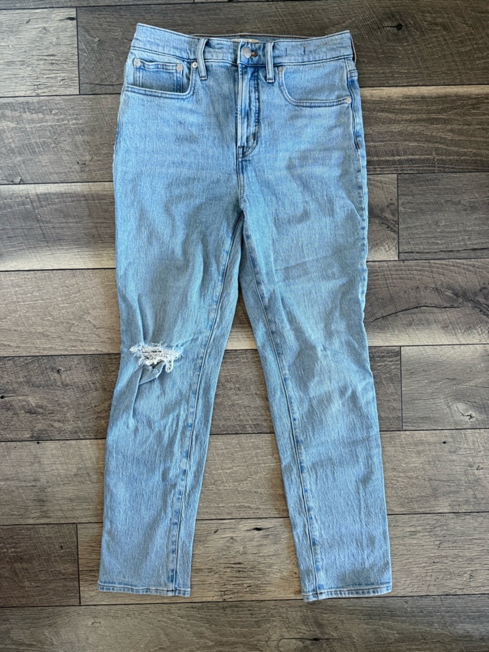 Madewell The Perfect Vintage Jean Light Blue Straight-Leg Distressed Size 28